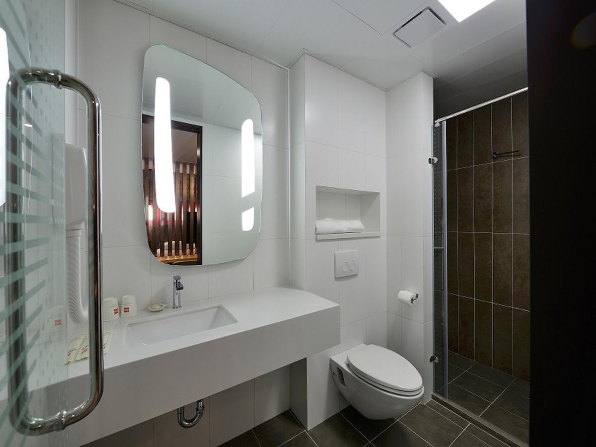 Ibis Shanghai New Hongqiao Exterior foto
